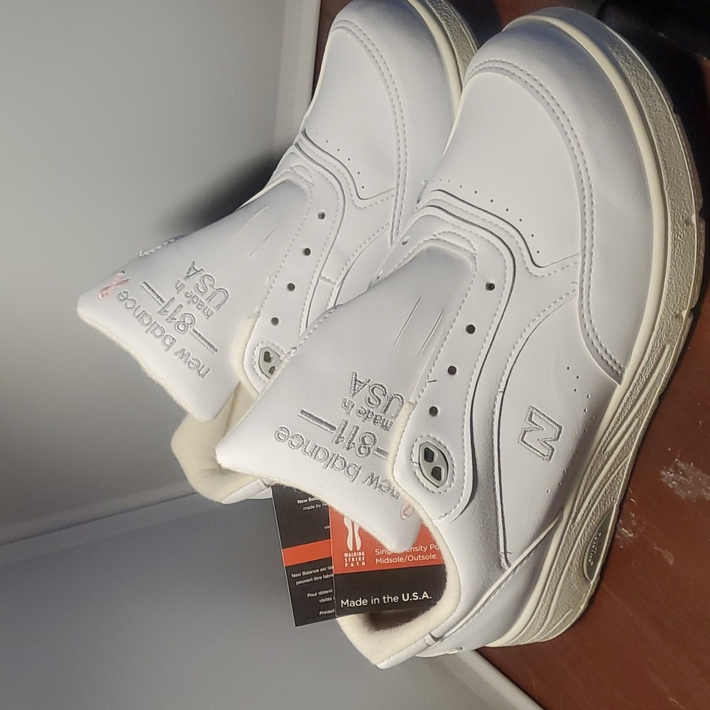 New Balance Woman’s size 8 NEW